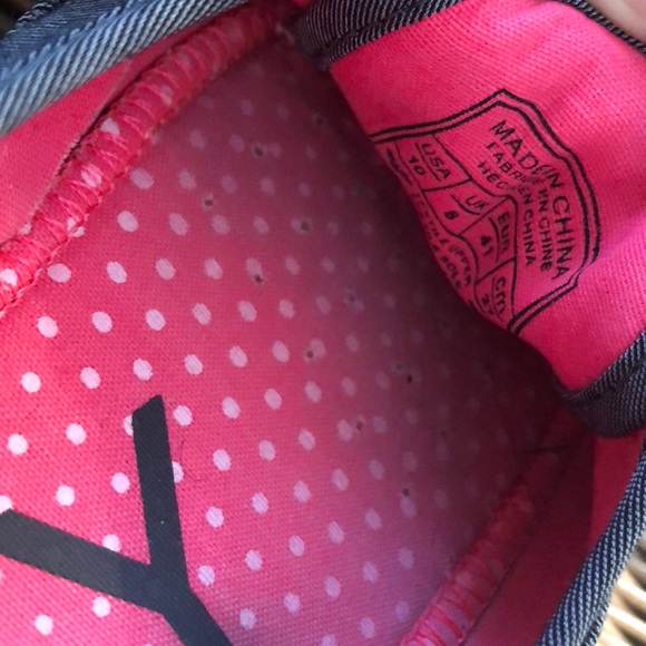 Women’s Roxy Shoes - Picture 6 of 6